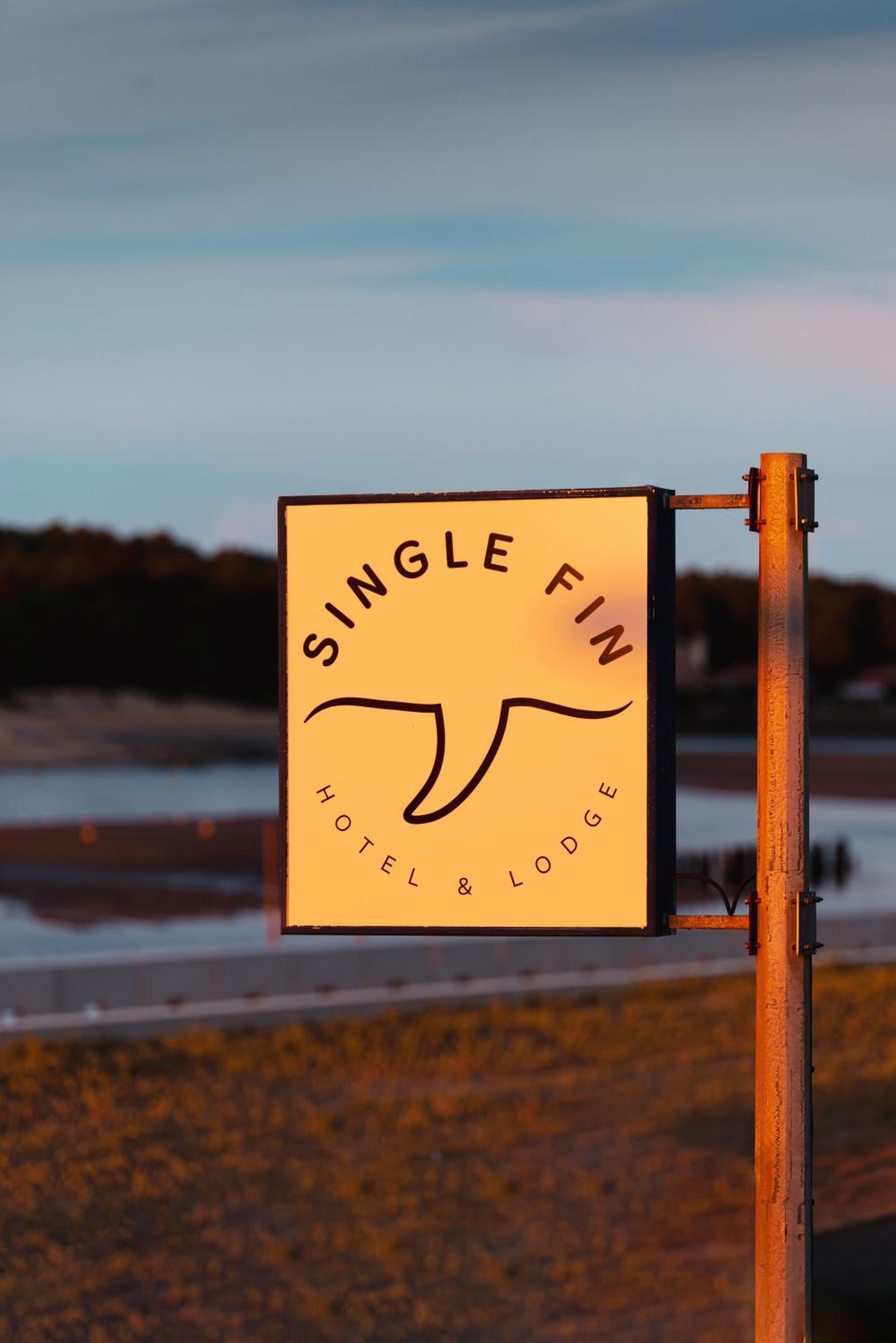 Single Fin & Hotel Mimizan-Plage